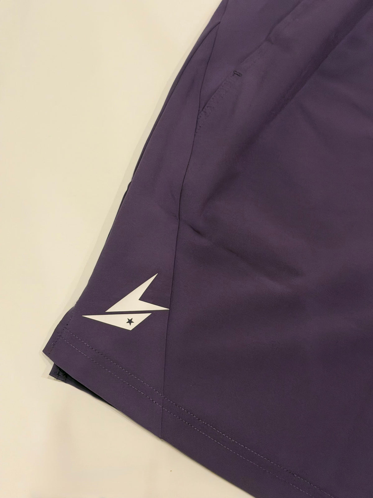 【日本未発売】リンダンモデル2026新作パンツ