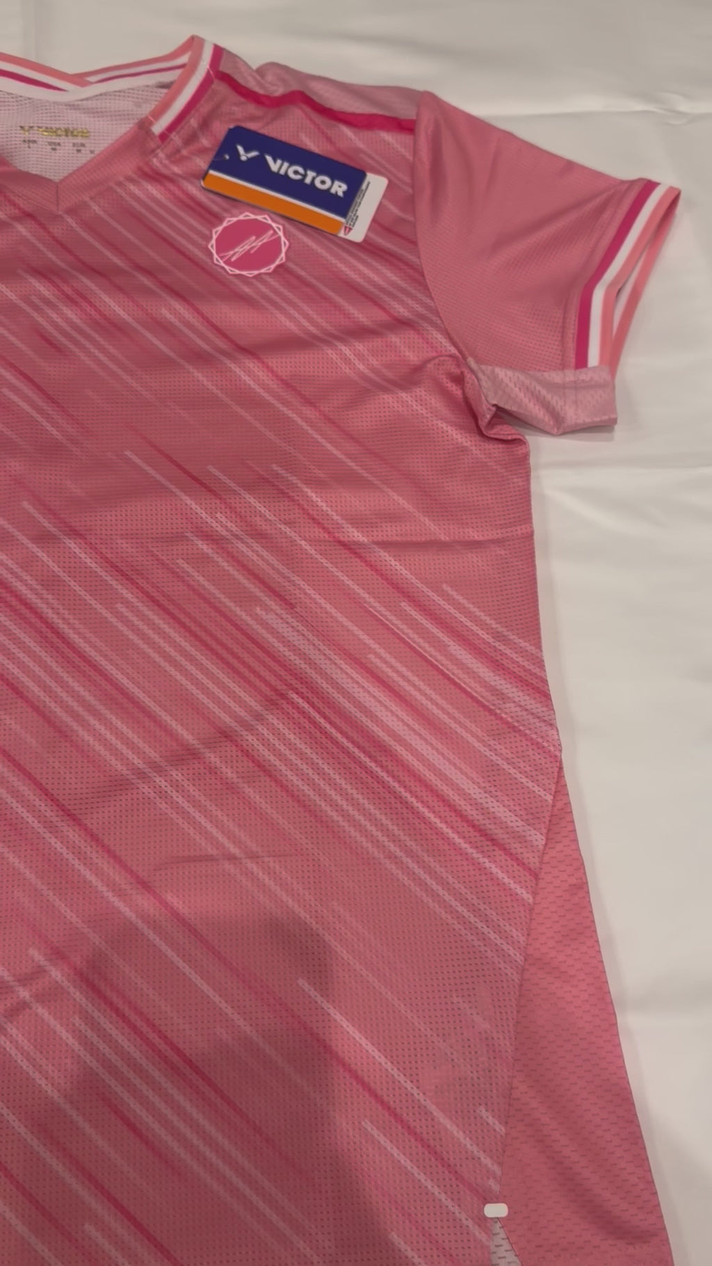 VICTOR アントンセン選手 2026大会着用モデル ゲームシャツ サーモンピンク/ブラック（T-65006）
